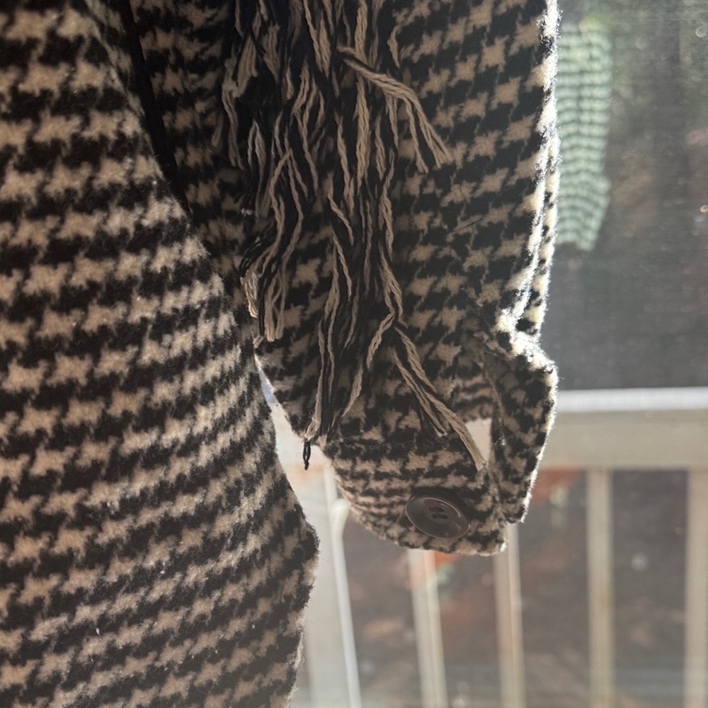 SO Black and White Houndstooth Shacket - Picture 5 of 11
